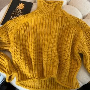 Cropped beautiful knit